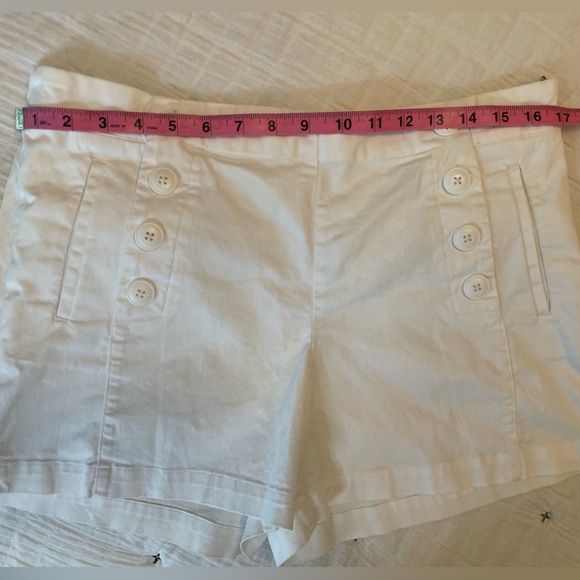 LOFT Riviera Mid Rise Cotton Side Zip Sailor Shorts in White Size 6 - Picture 8 of 11